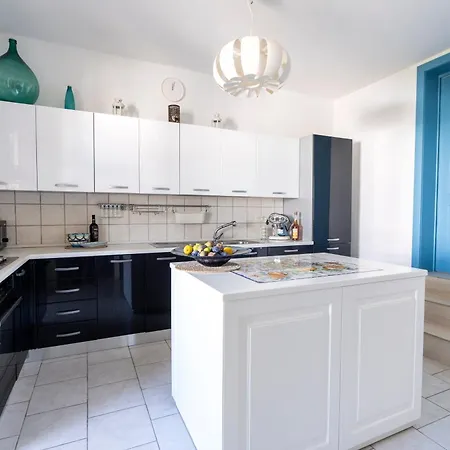Hébergement de vacances Casa Luna 100 Mt Dalla *