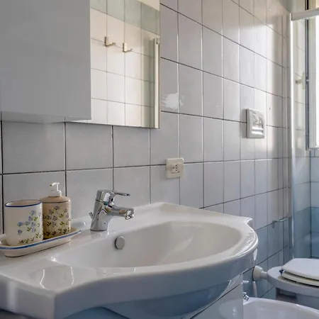 Holiday home Casa Luna 100 Mt Dalla Maruggio